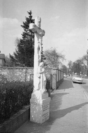 Wegkreuz an der Beiertheimer Allee