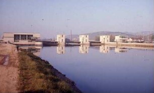 Obertürkheim Kraftwerk, Wehr, flussabwärts