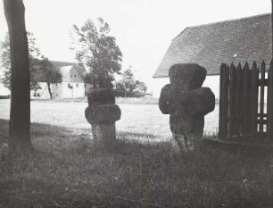 Zwei Steinkreuze : Breitenau, zwei Steinkreuze an der Dorfstraße (D 183 u. D 182)