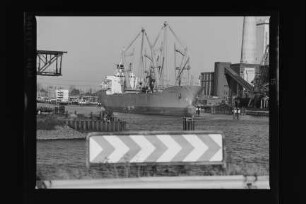 Bärenfels (1976), Frachtschiff, D.D.G. "Hansa", Bau-Nr. 613