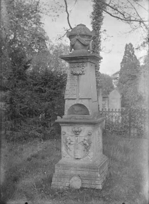 Grabmal für Joh. Heinrich Gottlieb Rumpsch (1787-1855)