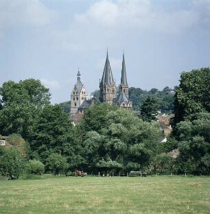 Gelnhausen. Marienkirche. Ansicht von Südosten