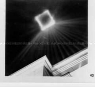 Raumbildband. Reichsparteitag der Arbeit. 100 Bilder. Nächtlicher Appell der Politischen Leiter. Der Scheitelpunkt des Lichtdomes.