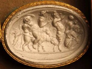 Silenus, inmitten eines bacchantischen Zugs auf einem Esel reitend (Daktyliothek, Das Alterthum nach Lippert und Visconti)