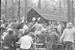 Zweites Turmberg-Waldfest, veranstaltet vom Musikverein Durlach und vom Spielmannszug der Freiwilligen Feuerwehr Durlach