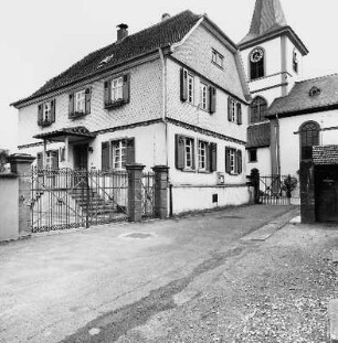 Ehemalige Kaplanei, jetzt zweites Pfarrhaus; Reichelsheim, Rathausplatz 5