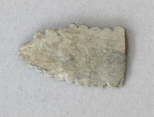 Steinplättchen (durchbohrt)