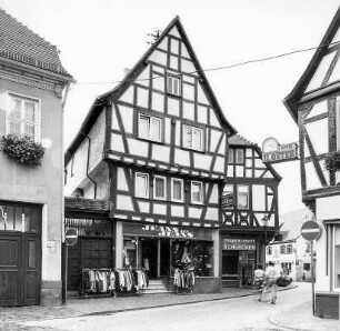 Fachwerkwohnhaus; Seligenstadt, Marktplatz 7