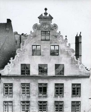 Giebel des Bürgerhauses Heilig-Geist-Strasse 1 in Elbing