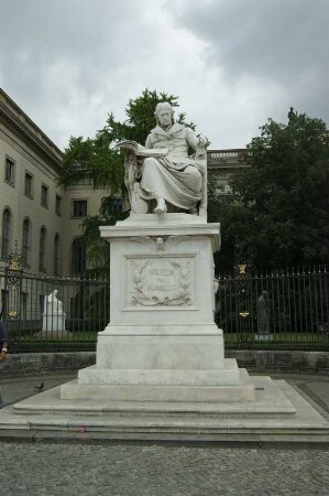 Wilhelm von Humboldt-Denkmal