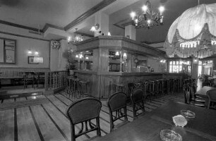 Neueröffnung der Gaststätte "Harmonie" in der Kaiserstraße 57 nach Umgestaltung und Renovierung