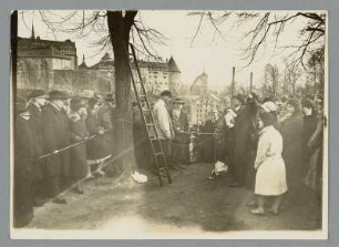 In Bautzen zu Ostern, wenn daß Eierschieben vom Funk übertragen wird