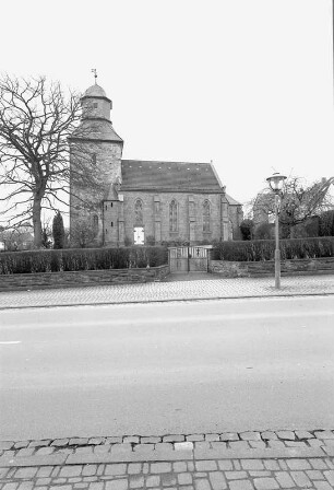 Ev. Kirche (Kirche); Ahnatal, Hauptstraße