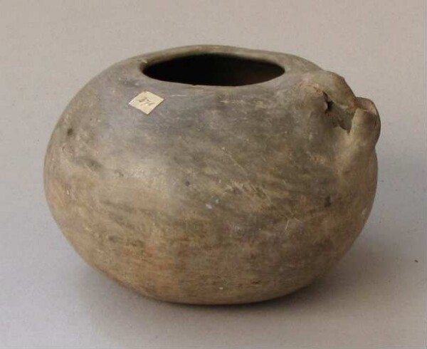 Clay vessel