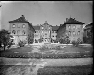 Mainau Schloss Außenansicht von Westen