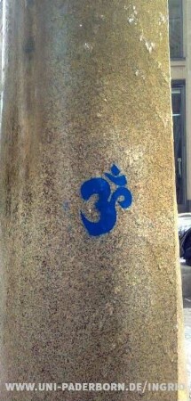 {OM}