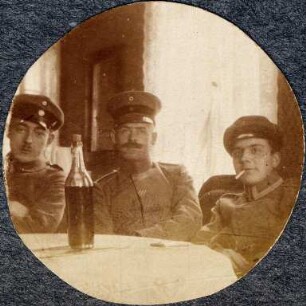 Erster Weltkrieg - Lazarett III Gewerbeschule Karlsruhe. Unbekannte Soldaten