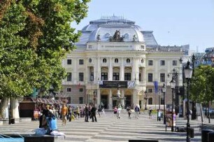 Slowakisches Nationaltheater : Blick auf das Gebäude des Slowakischen Nationaltheaters. Aufgenommen am 7. September 2009 in Bratislava
