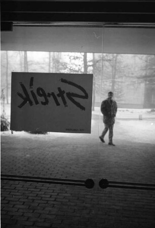 Schließung der Staatlichen Ingenieurschule Karlsruhe infolge unbefristeten Streiks der Studenten.