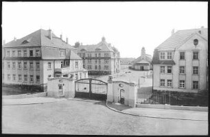 Bautzen. Kaserne des Königlich Sächsischen 2. Feld-Artillerie-Regiments. No. 28, Haupteingang