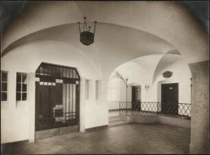 Protestantisches Alumneum, Regensburg: Innenraum mit Treppe