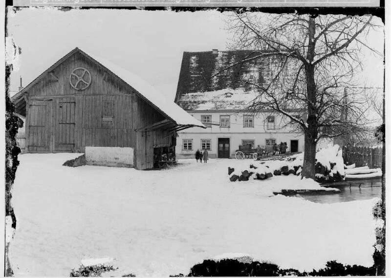 Mühle Bingen: Hof des Karl Störk im Winter; vor dem Haus Pferdefuhrwerk
