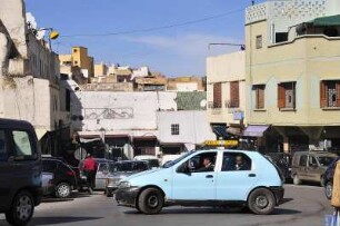 Meknes - Petit Taxi : In der Innenstadt von Meknes aufgenommen am 28. Oktober 2010