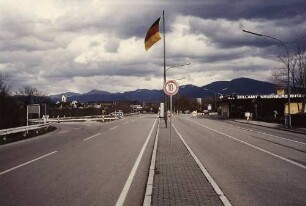 AS Müllheim/Neuenburg Einmündung in B 378 vor dem Umbau, Zollanlage