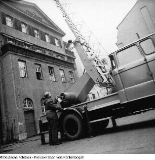 Dresden-Neustadt. Feuerwache mit Feuerwehrautos im Hof