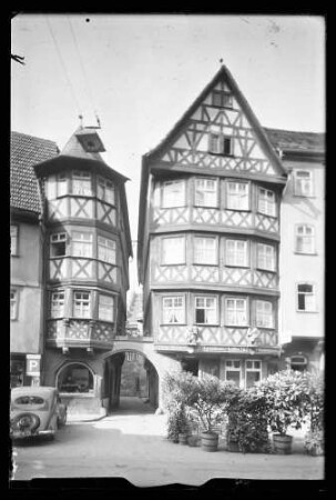 Marktplatz 12 (Konditorei Hahn) mit Vorplatz und Durchgang zur Münzgasse