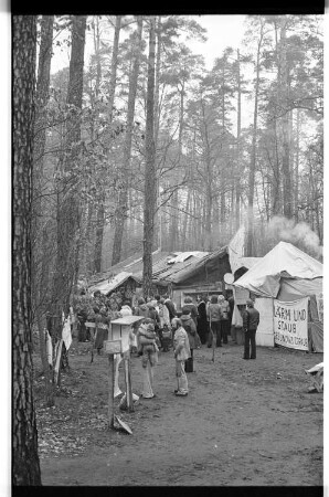 Kleinbildnegativ: Bürgerinitiative Spandauer Forst, 1977