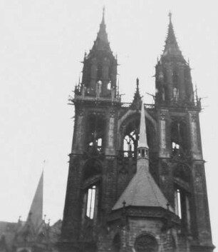 Meißen. Dom St. Johannis und St. Donatus (um 1260). Turmfront (Teilansicht) und Fürstenkapelle