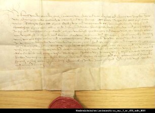 Herzog Carl von Geldern erklärt dem Junker Balthasar von Esens, keine Rechte aus dem Ankauf der Herrlichkeit Esens herleiten zu wollen Anhängendes Siegel erhalten; Unterschrift