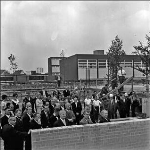 Planetenring, Planetenring, Realschule Garbsen/Caroline-Herschel-Realschule, Grundsteinlegung am 18. Juni