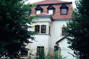 Schloss mit Vorbau, Mansarddach