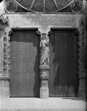 Mittleres Westportal — Trumeau
