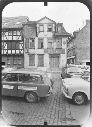 Erfurt-Altstadt, Lange Brücke 41. Wohnhaus mit Laden. Straßenfront
