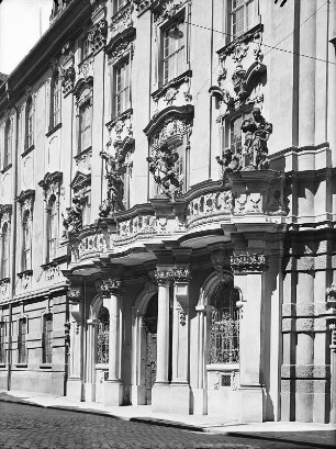 Breslau, Hauptgebäude der Breslauer Universität, ehemaliges Jesuitenkollegium, Hauptportal an der Südseite des Westflügels