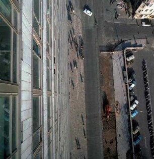 Blick aus Hochhaus auf Jenas Straßen