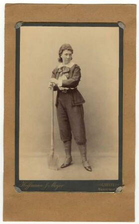 Portrait der Altistin Minlors