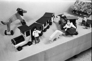 Bastel- und Handarbeitsausstellung im Kindergärtnerinnen-Seminar St. Agnes.