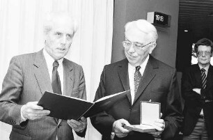 Freiburg im Breisgau: Prof. Müller erhält die Universitäts-Medaille
