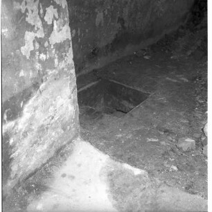 Negativ: Ruine, Kurfürstenstraße 164, 1952