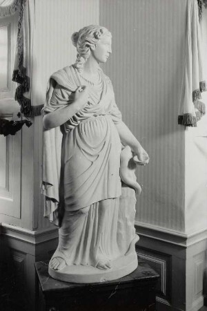 Hygieia : Schule Adam Friedrich Oeser, Hygieia-Statue, Gipsabguss, 1792/93, Machern (Muldentalkreis), ehemaliges Wasserschloss