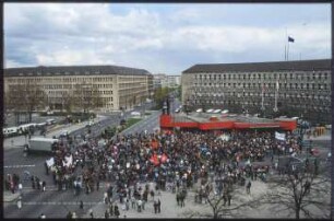 Proteste auf dem Fehrbelliner Platz