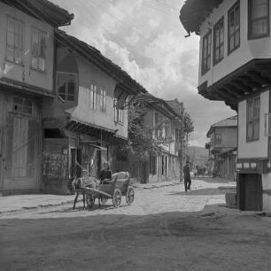 Die bulgarische Kleinstadt Trjawna an den nördlichen Hängen des Balkangebirges liegend