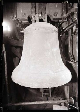 Stiftskirche; Glocke von 1285, Gesamtansicht