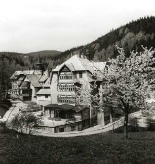 Karpacz. Stadtteilansicht mit Erholungsheimen