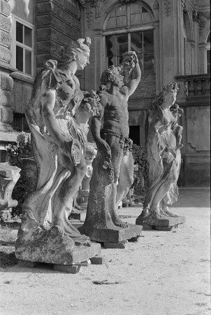 Rekonstruktion von Skulpturen im Dresdner Zwinger