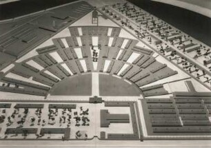 Oranienburg-Sachsenhausen. Nationale Mahn- und Gedenkstätte Sachsenhausen. Modell des ehem. Konzentrationslagers (Ausschnitt)